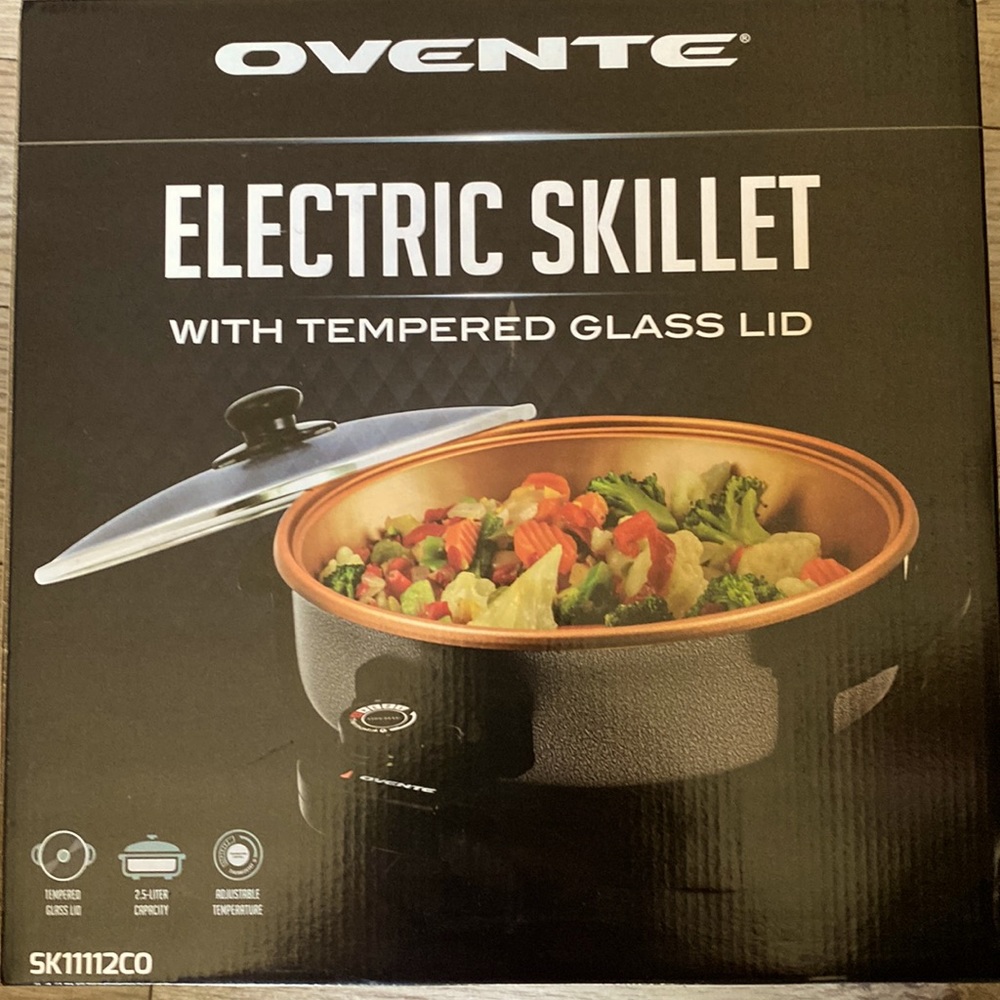 Electric skillet